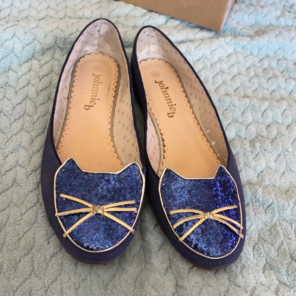 Johnnie b flats